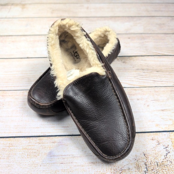 UGG Australia Mens Ascot Leather Slipper Size 10 Brown Loafer - Picture 1 of 10
